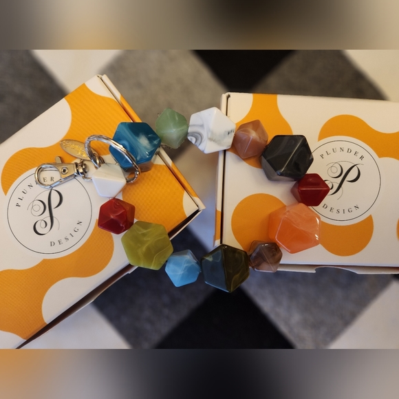 Plunder keyring/bracelet - Picture 2 of 3